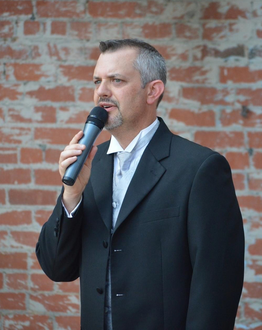 Eric Logan, Senior Master of Ceremonies and Owner of eMotion Entertainment